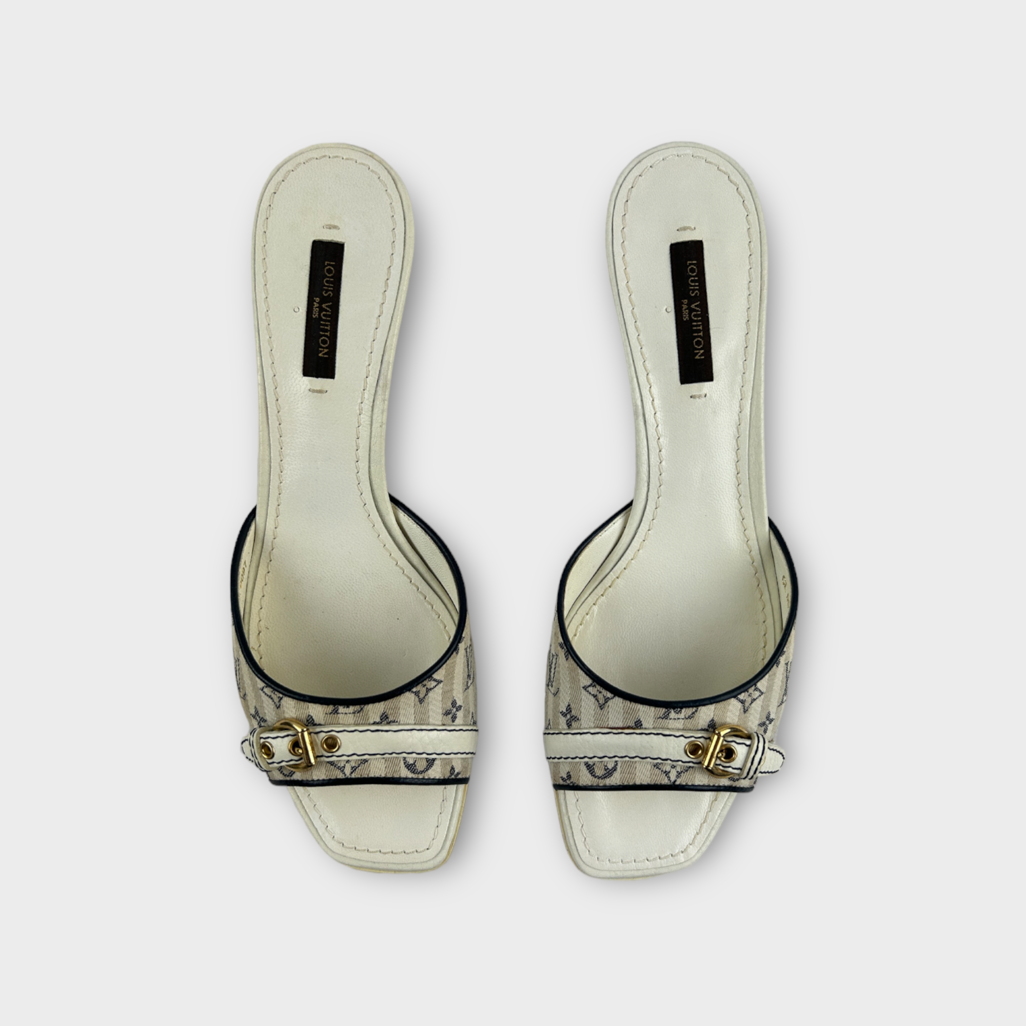 louis vuitton 2000s white kitten heels