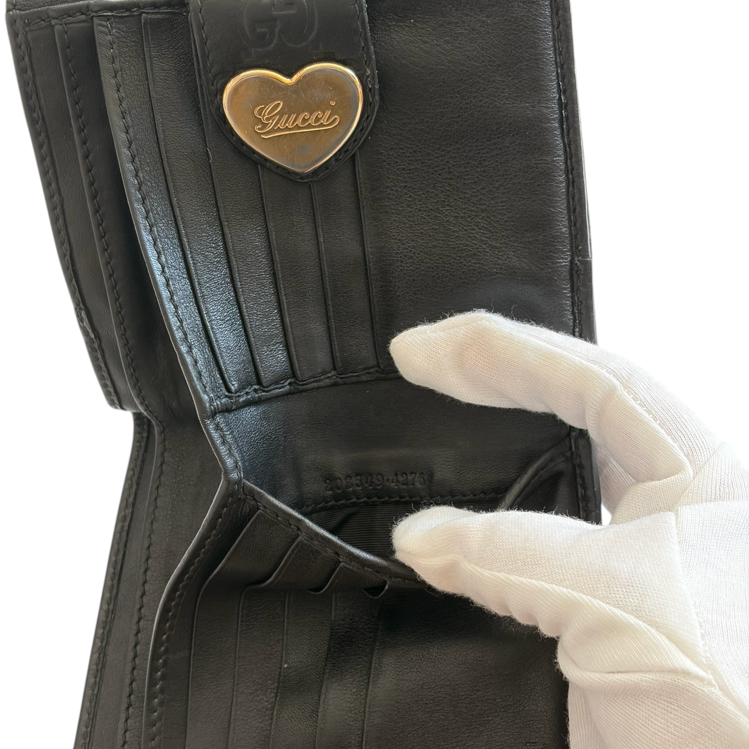 gucci 2000s black heart wallet