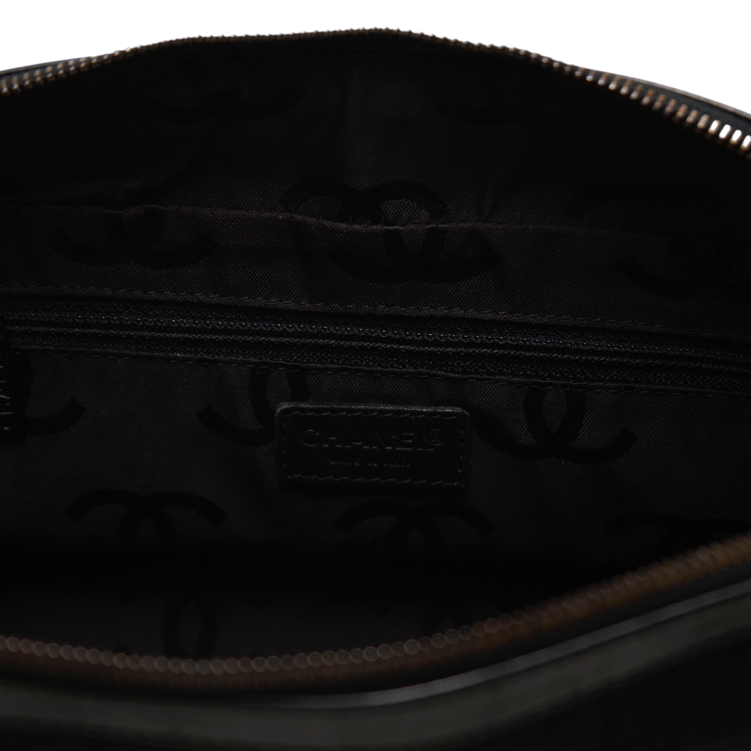 chanel 2000s black shoulder bag