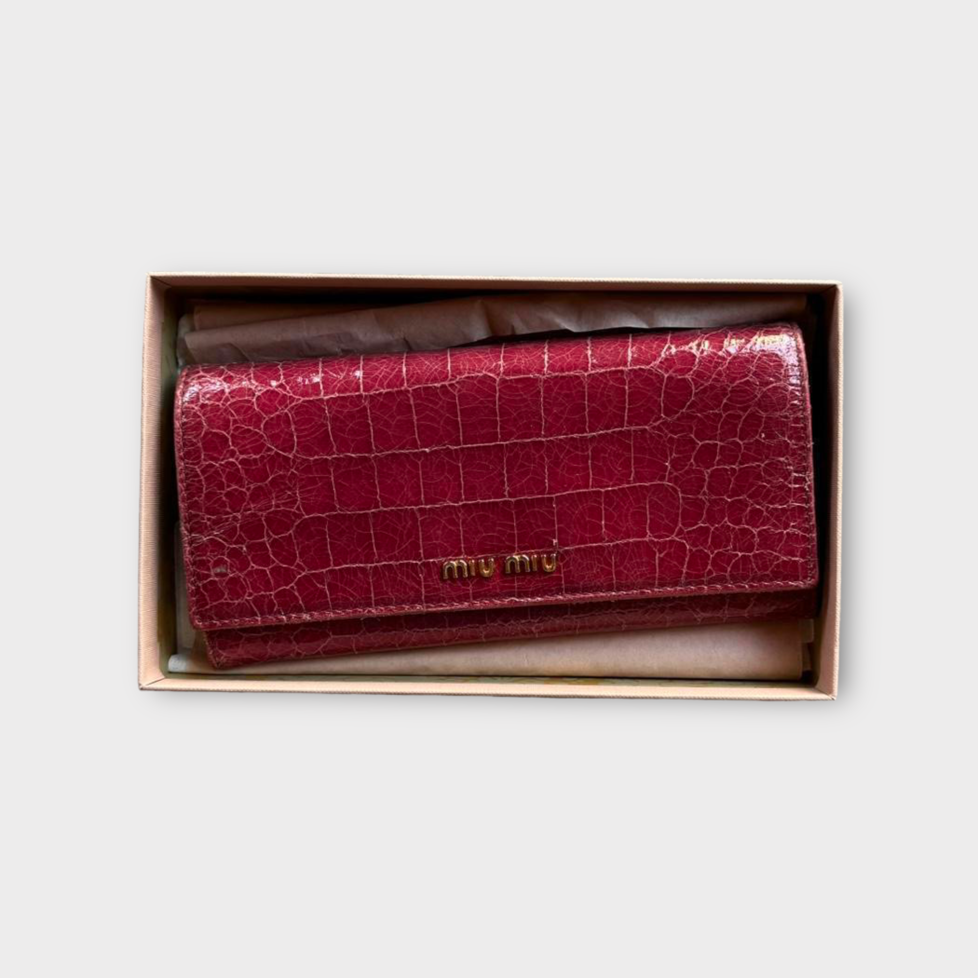 miu miu 2000s red crocodile wallet