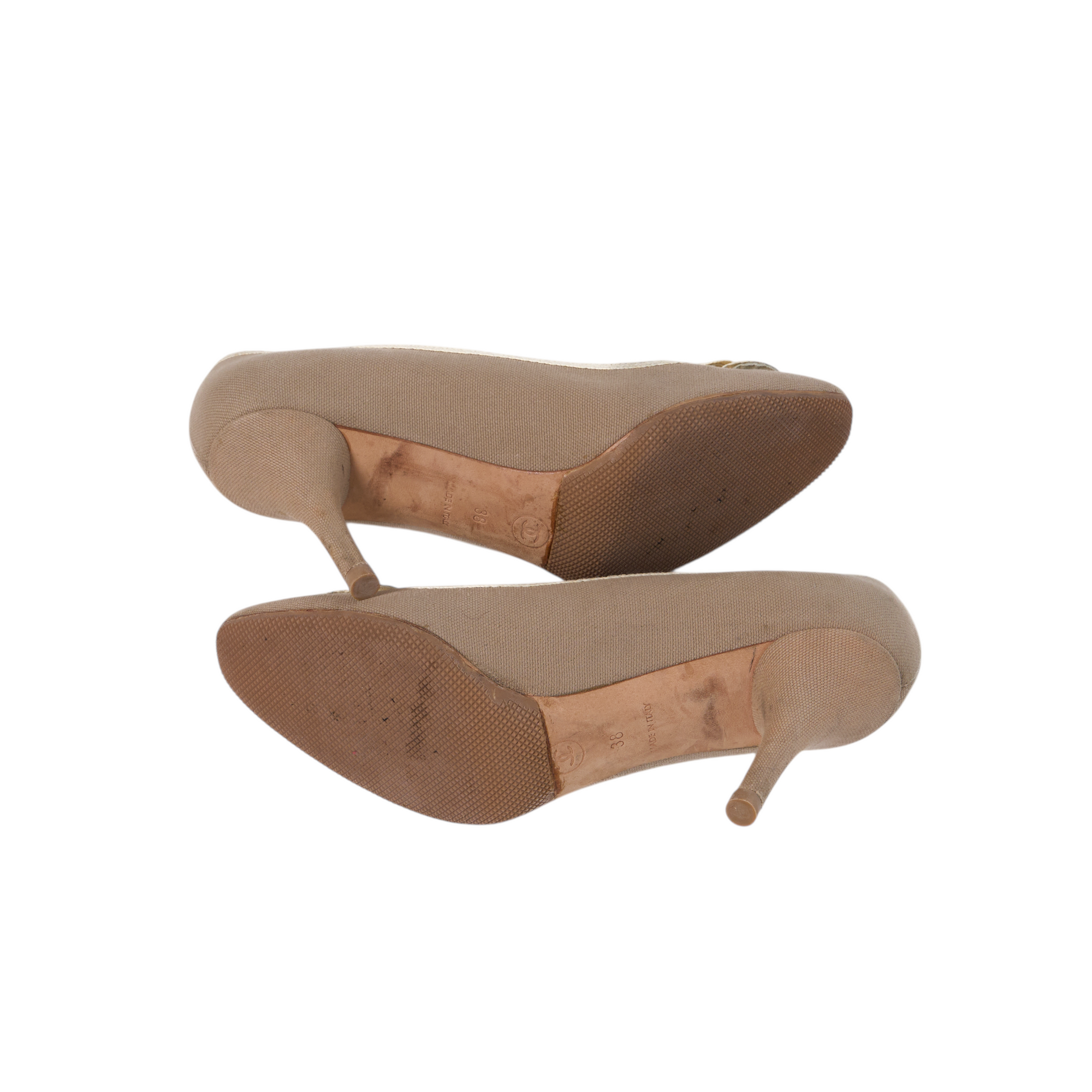 chanel 2000s beige camellia heels