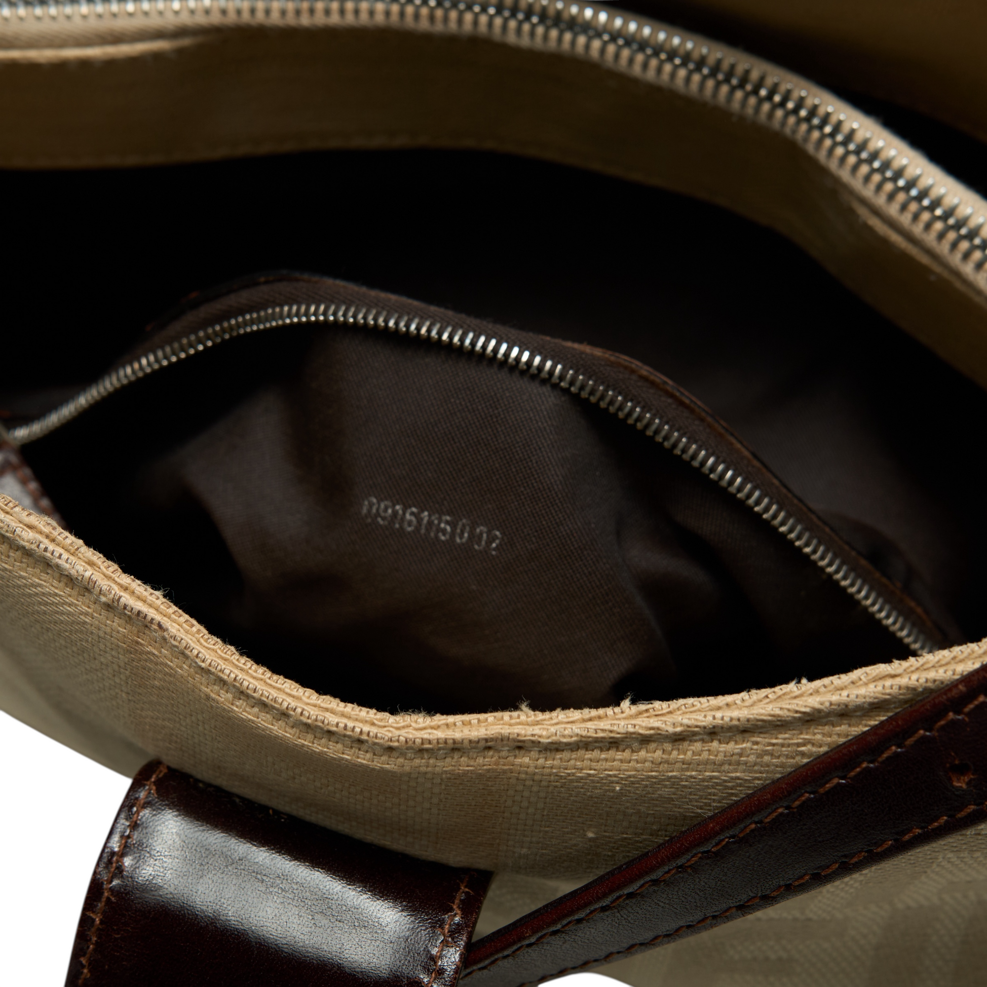 fendi 2000s cream mamma bucket bag