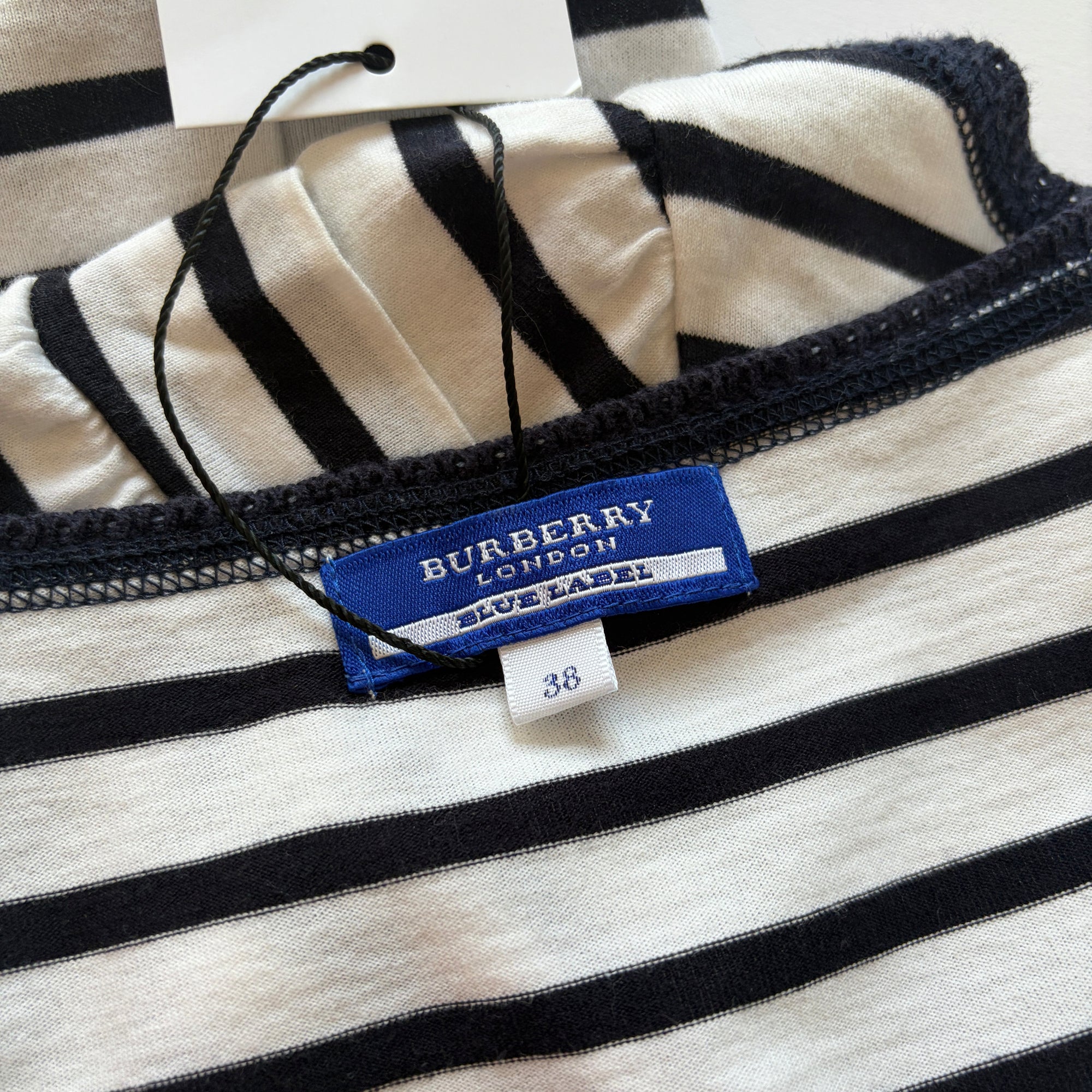 burberry striped round collar top