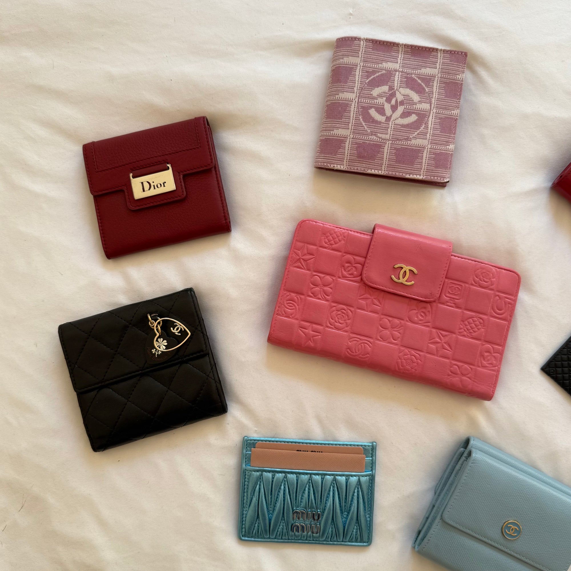 christian dior 2000s red wallet