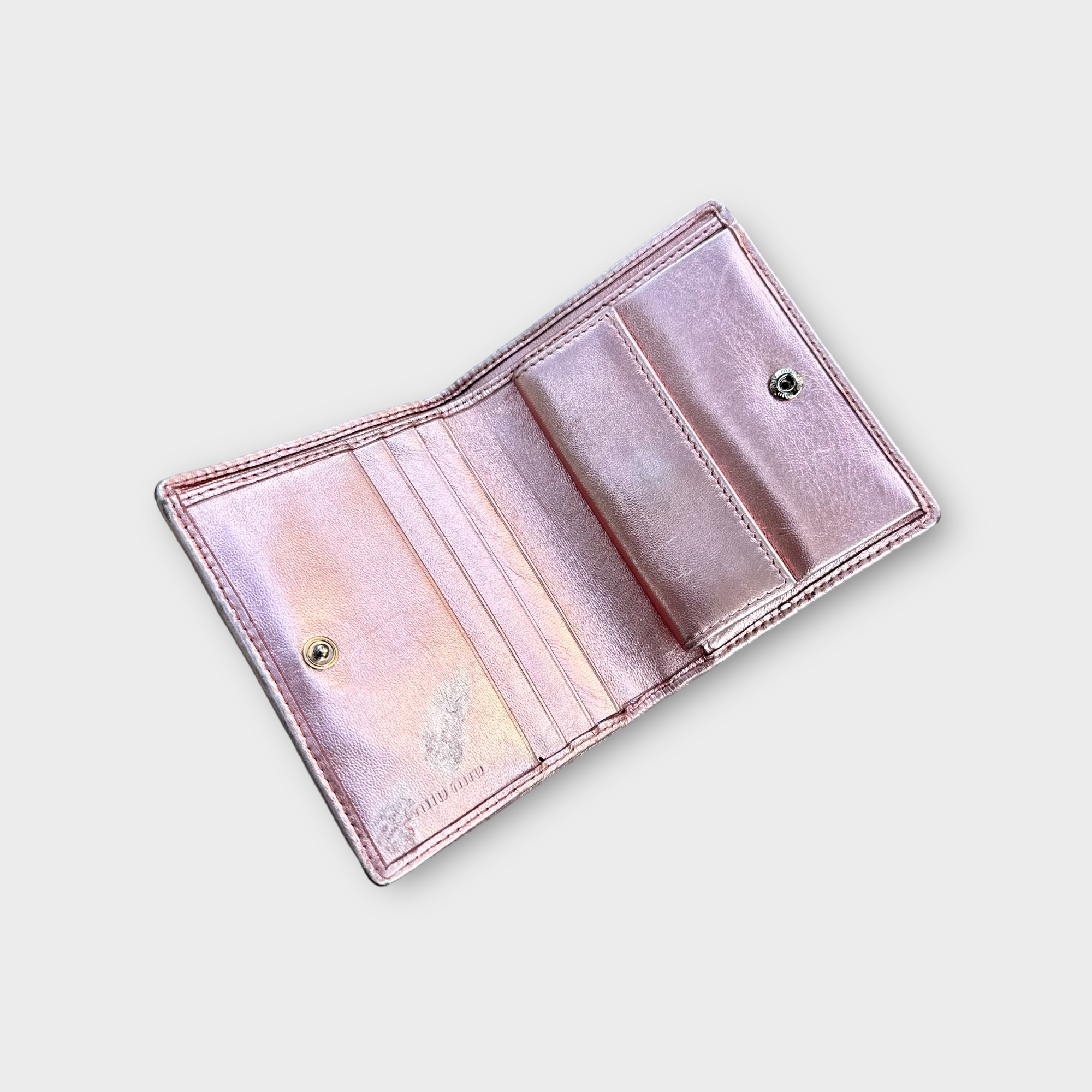 miu miu pink matelassé wallet