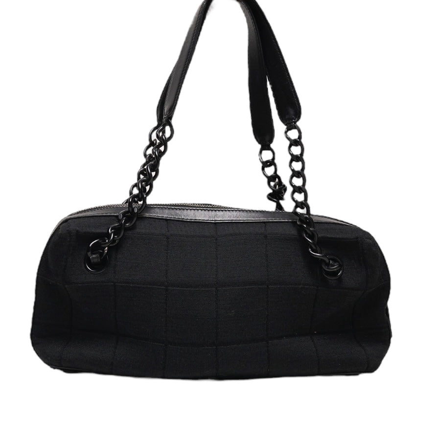 chanel 2000s black shoulder bag