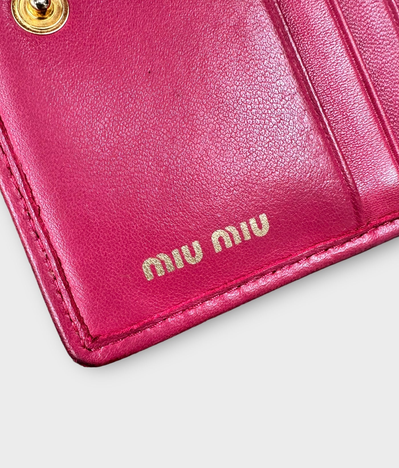 miu miu pink wallet