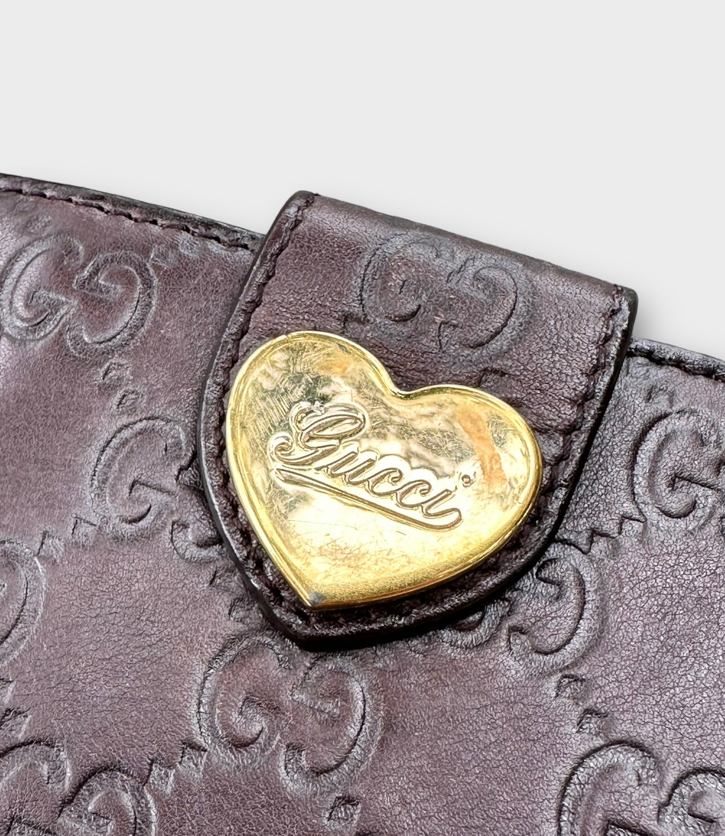 gucci 2000s brown heart wallet