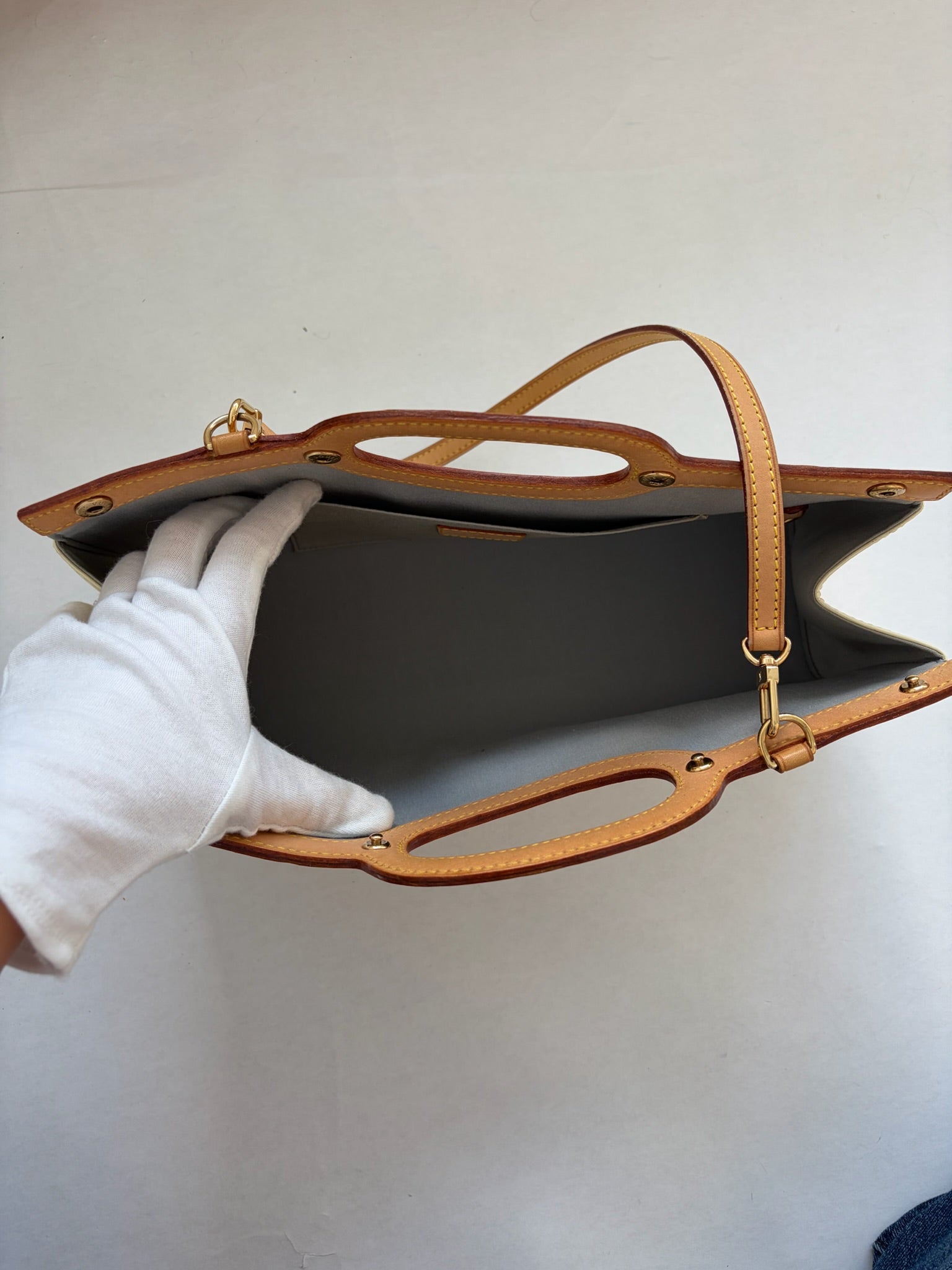 louis vuitton 2000s yellow vernis bag