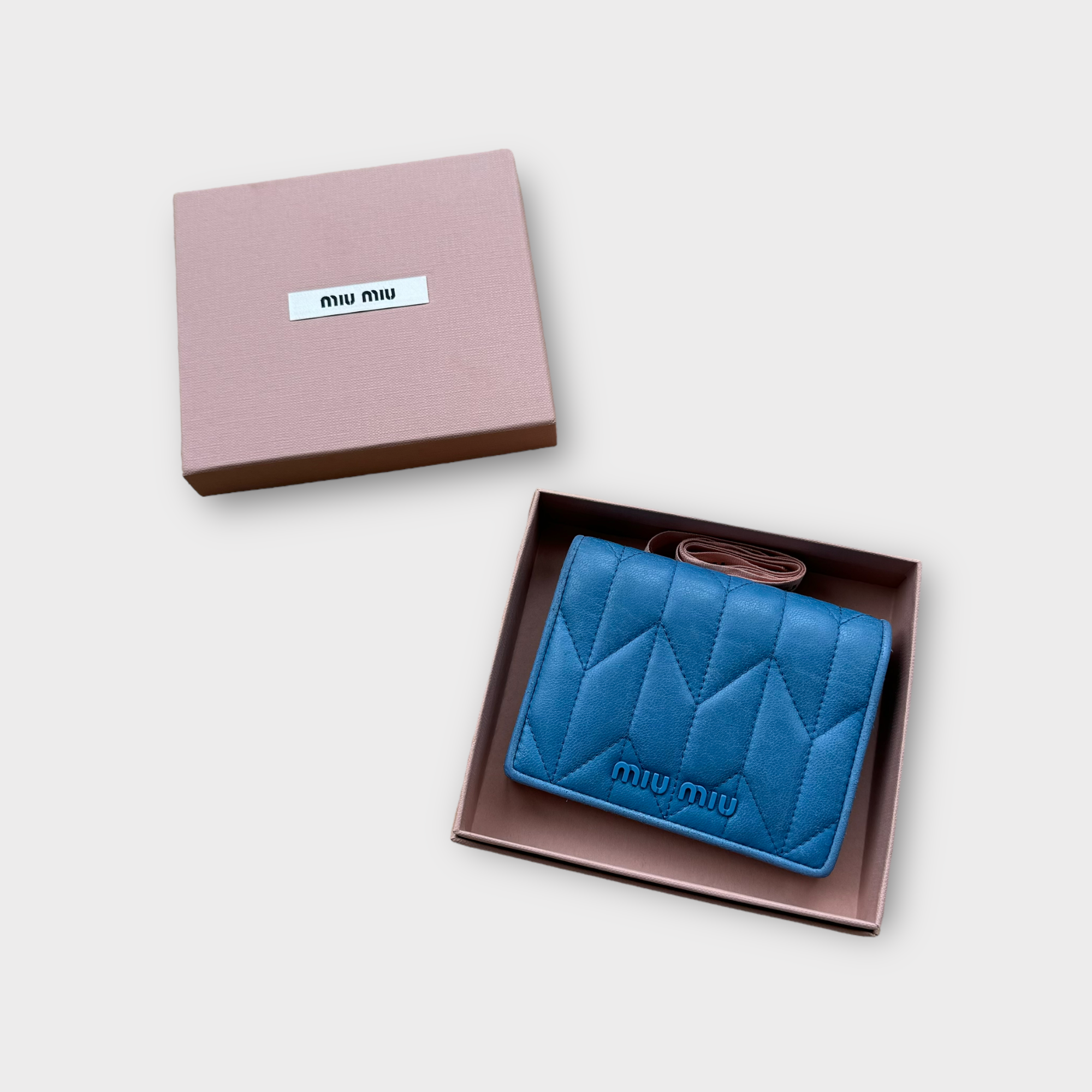 miu miu blue wallet