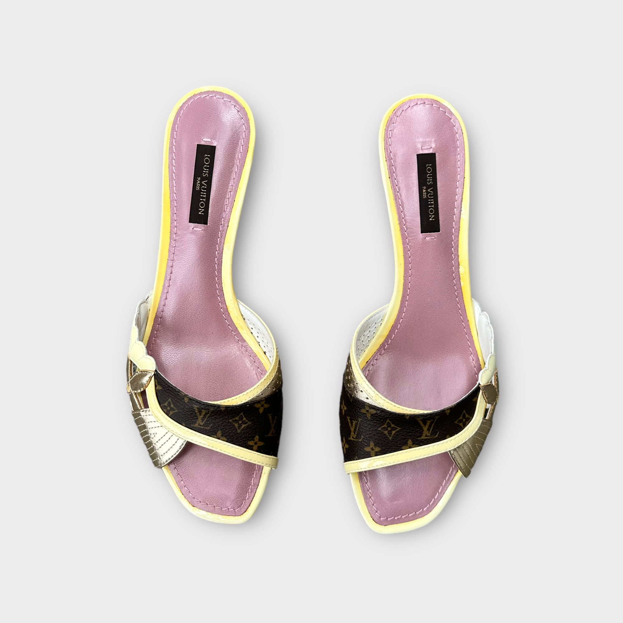 louis vuitton 2000s kitten heels