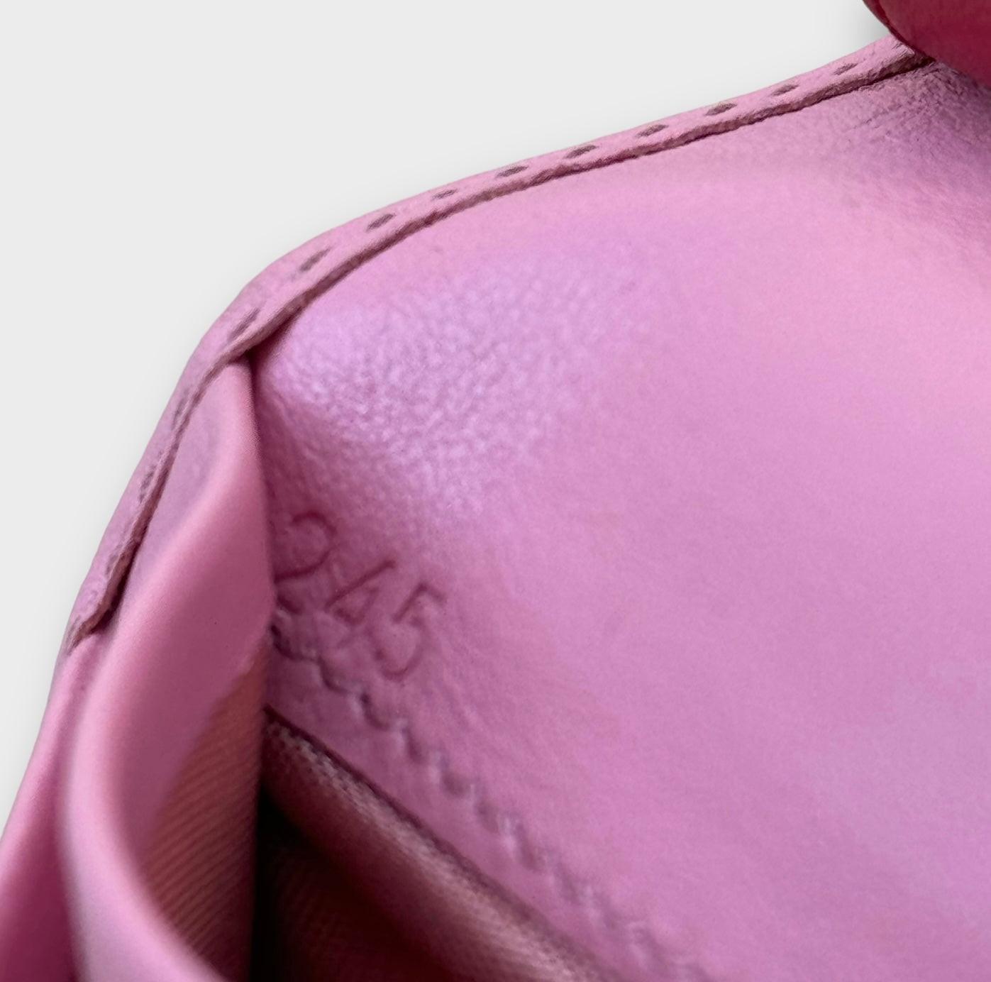 miu miu pink heart wallet