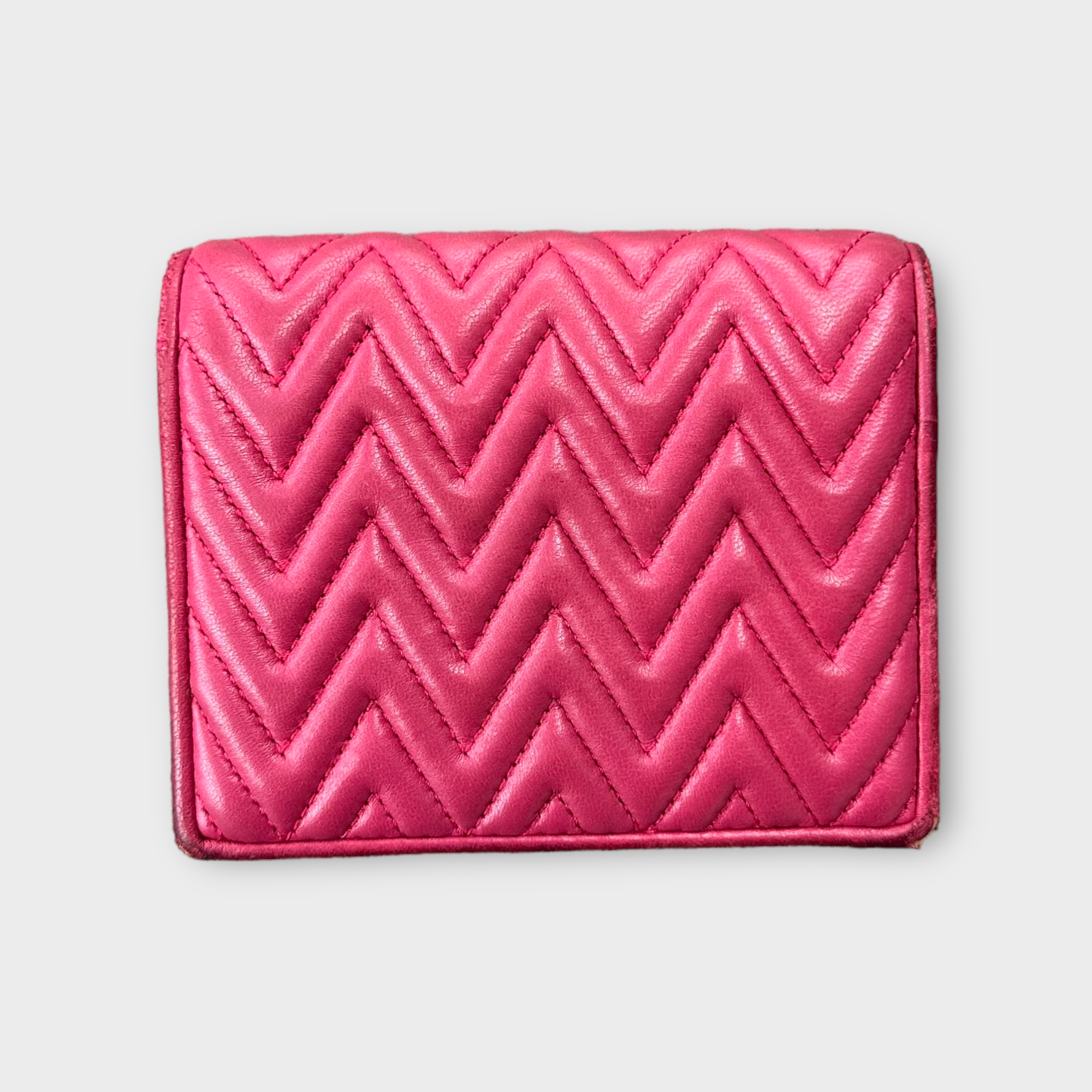 miu miu pink wallet