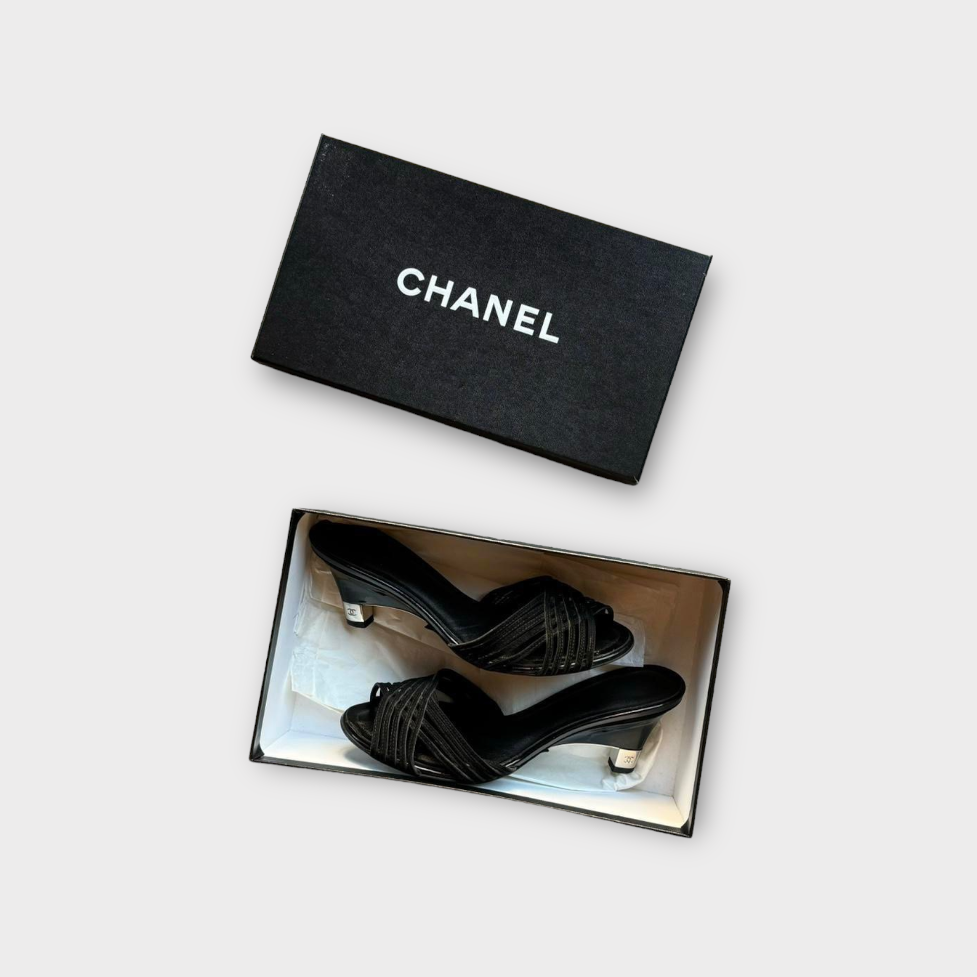 chanel 2000s black kitten heels