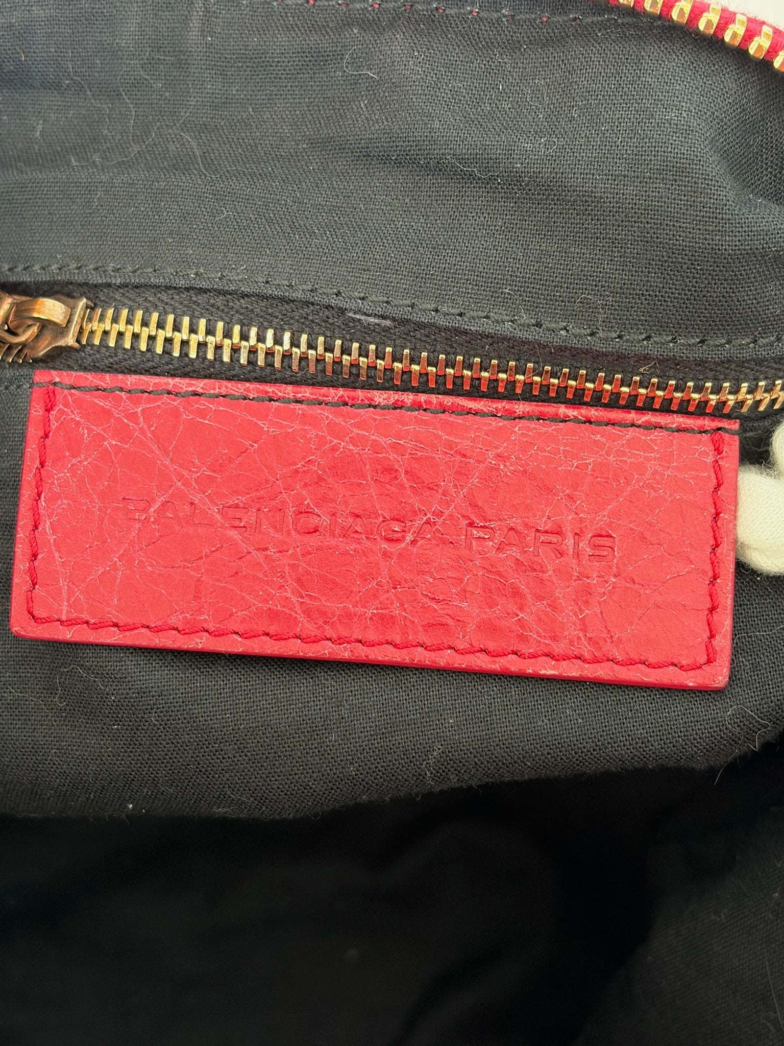 balenciaga 2000s red day bag