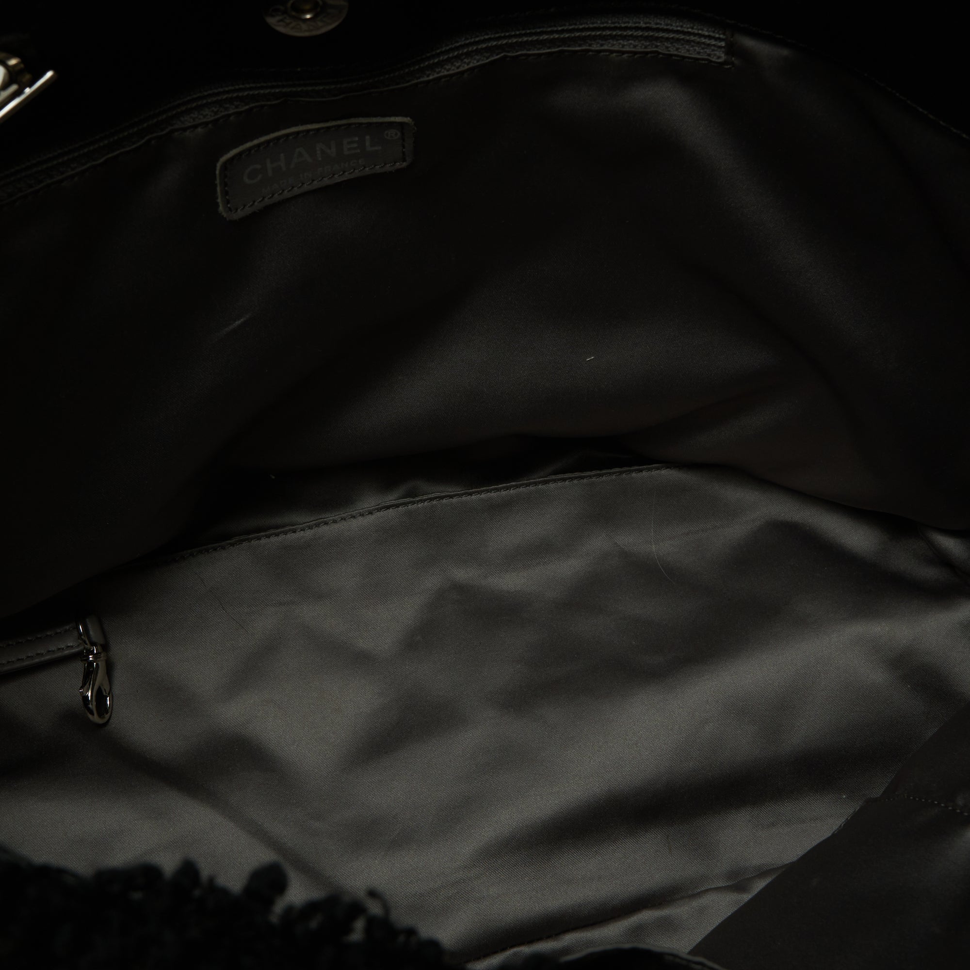 chanel 2000s black tote bag