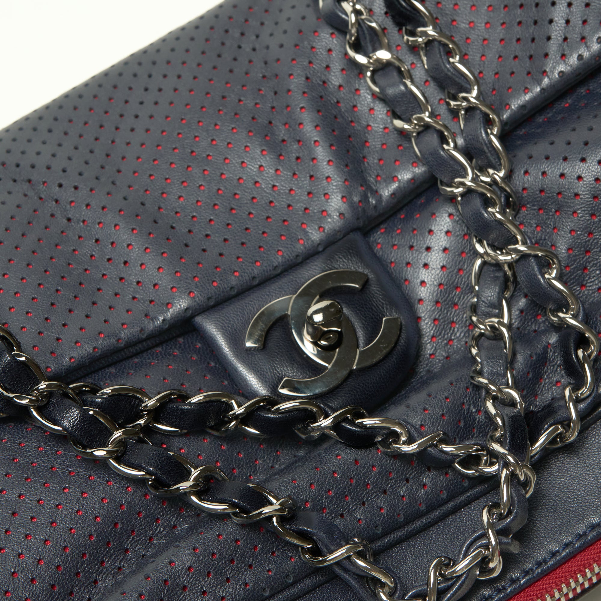 chanel 2000s black flap bag
