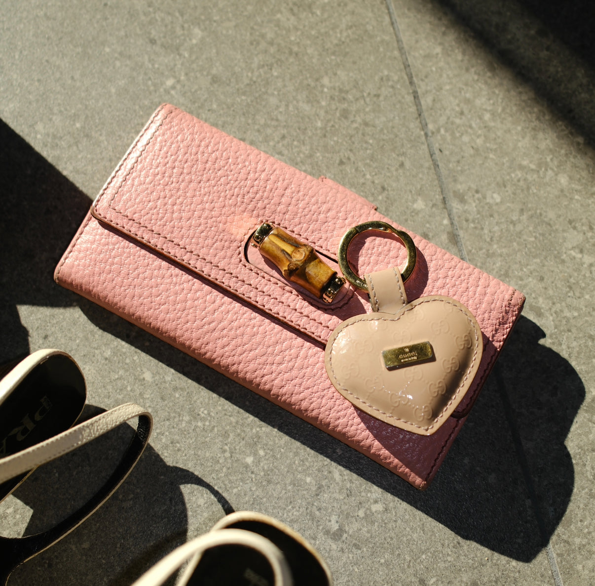 gucci 2000s heart keychain