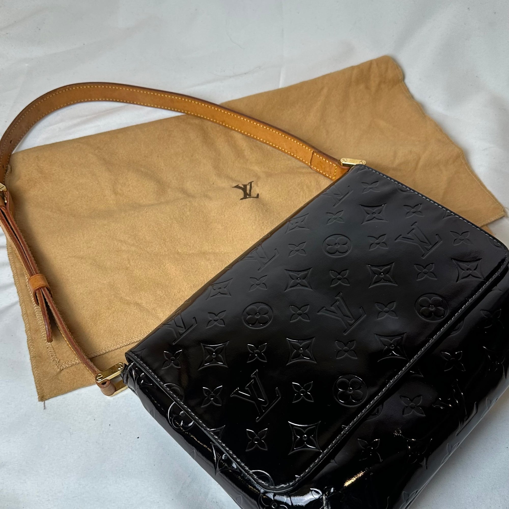 louis vuitton 2000s black shoulder bag