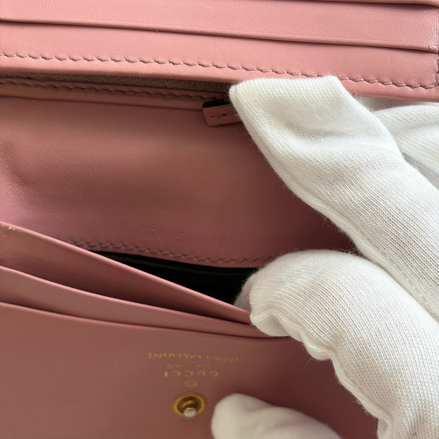 gucci pink cherry wallet