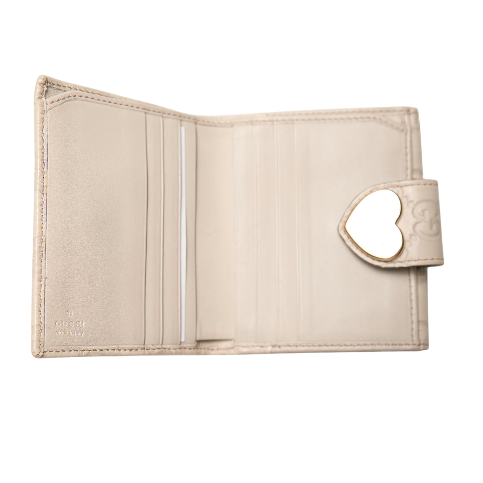 gucci 2000s cream heart wallet