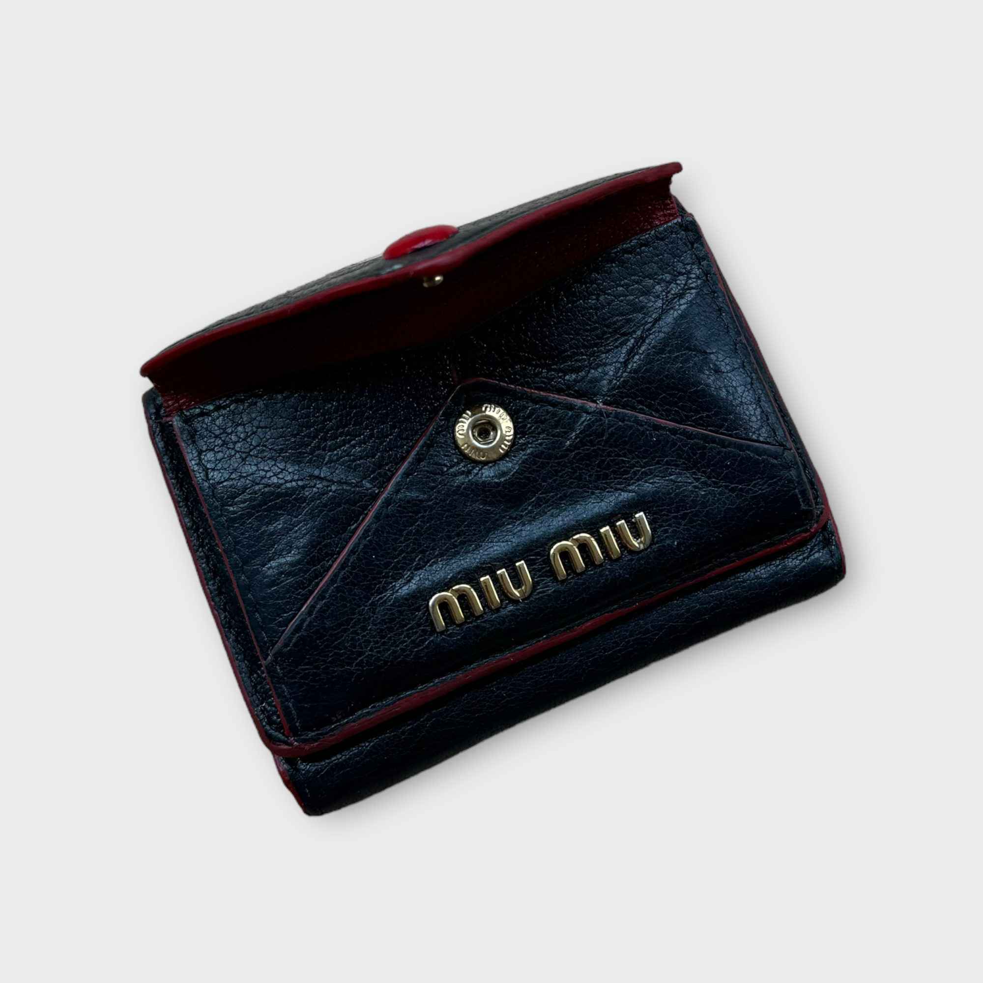 miu miu black love wallet