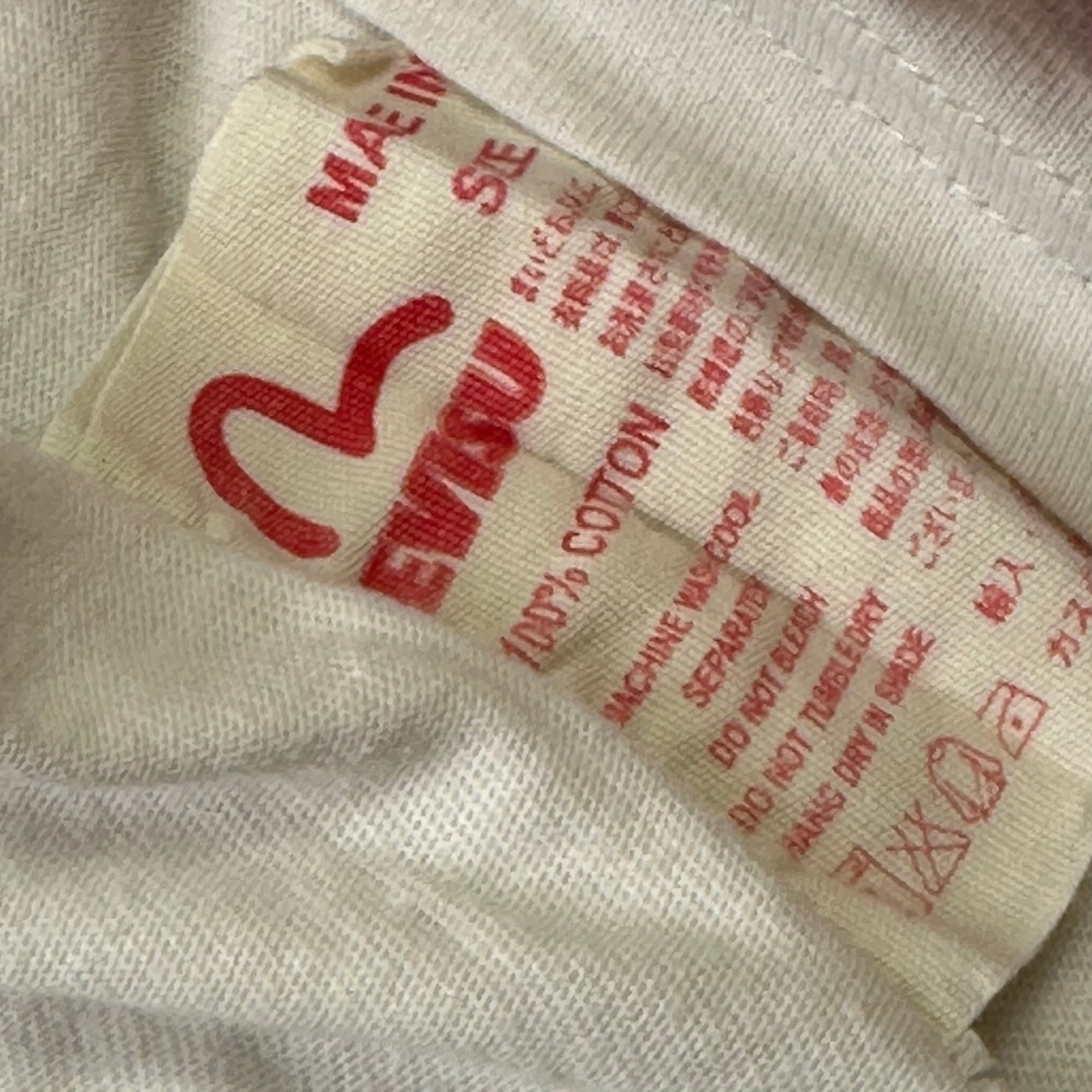 evisu white top