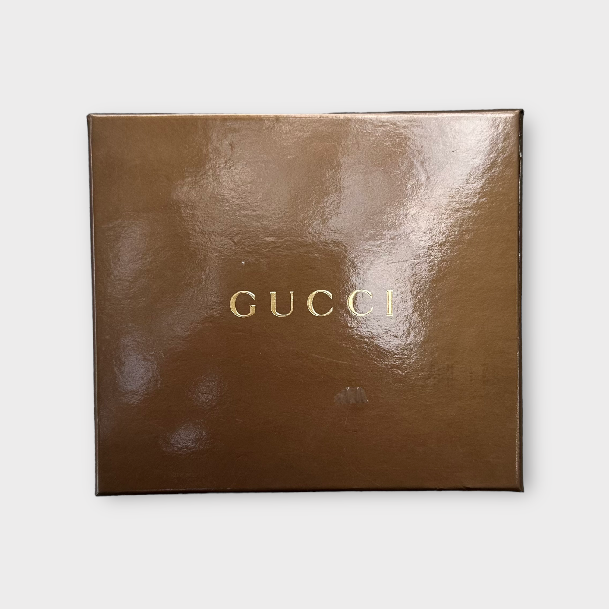 gucci 2000s heart wallet