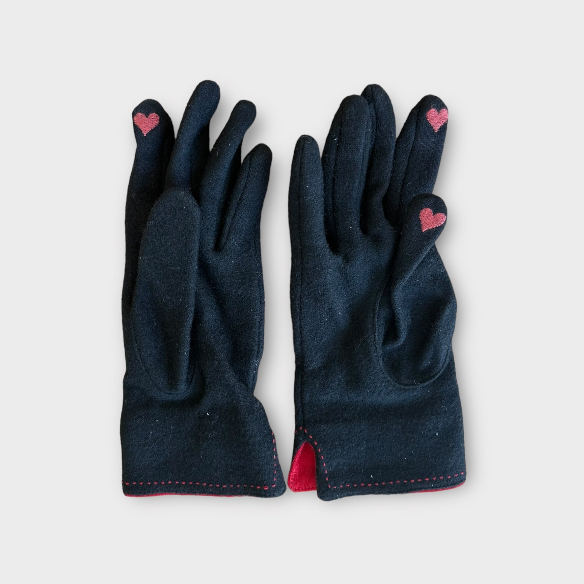 vivienne westwood black gloves with red detailing