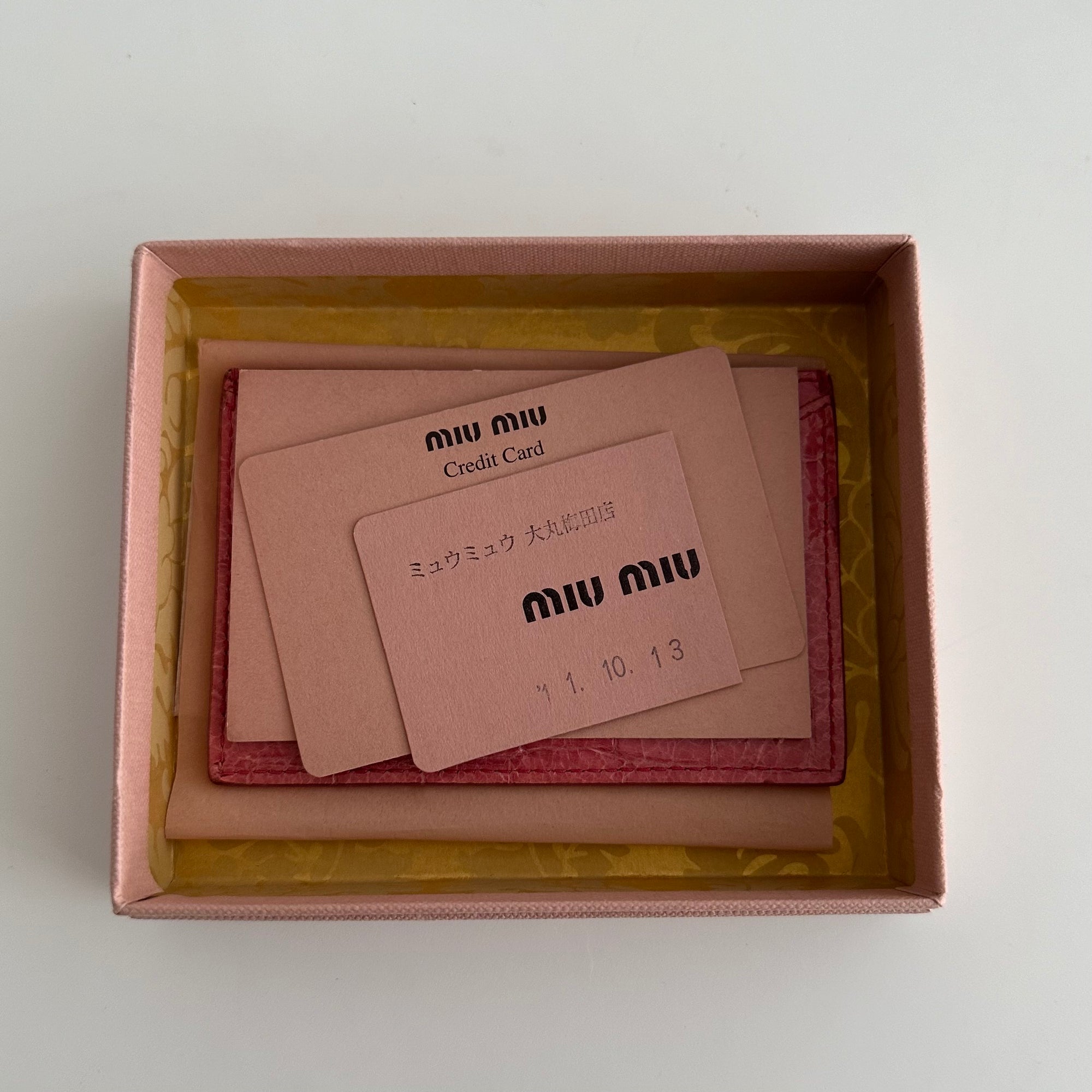 miu miu pink crocodile cardholder