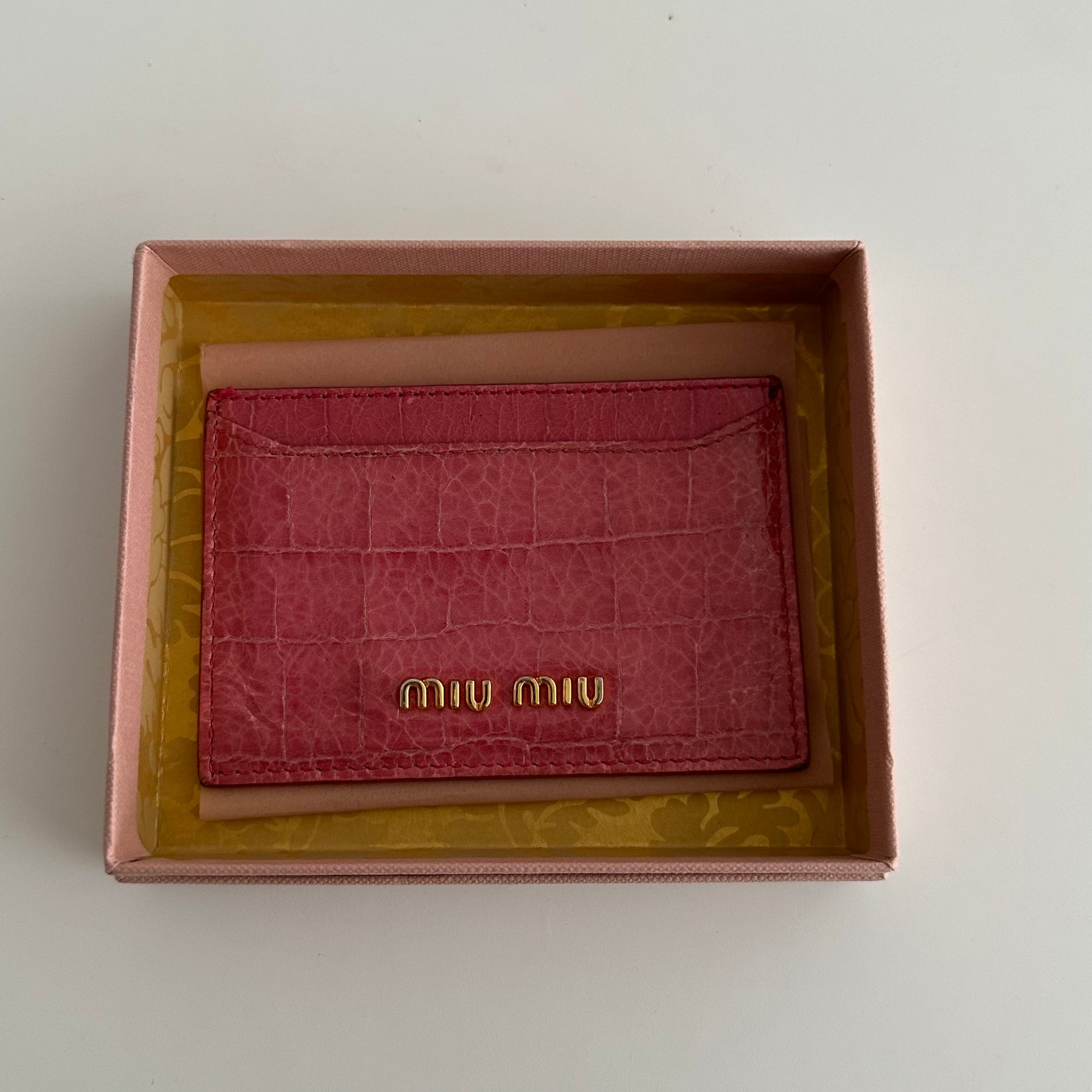 miu miu pink crocodile cardholder