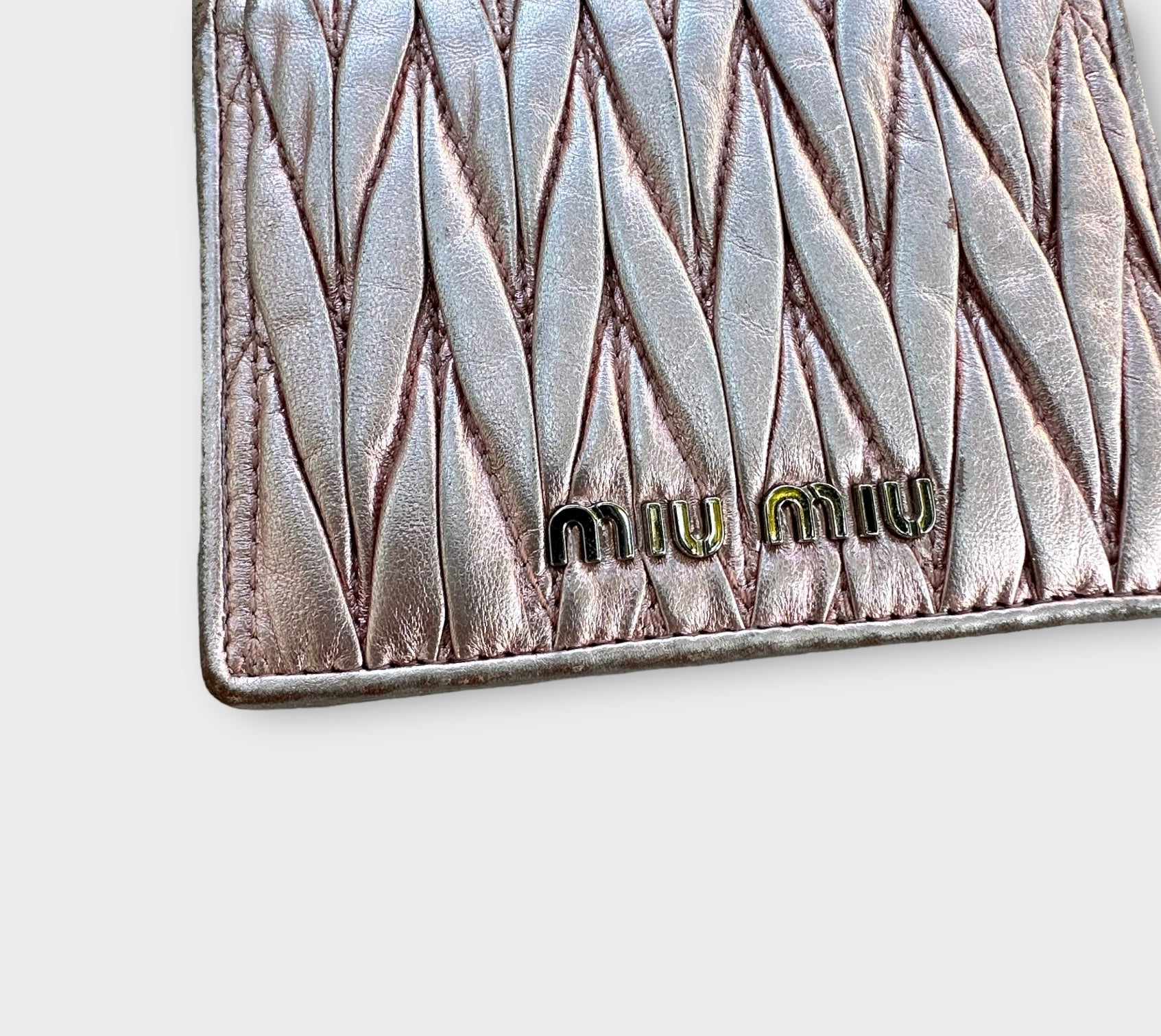 miu miu pink matelassé wallet