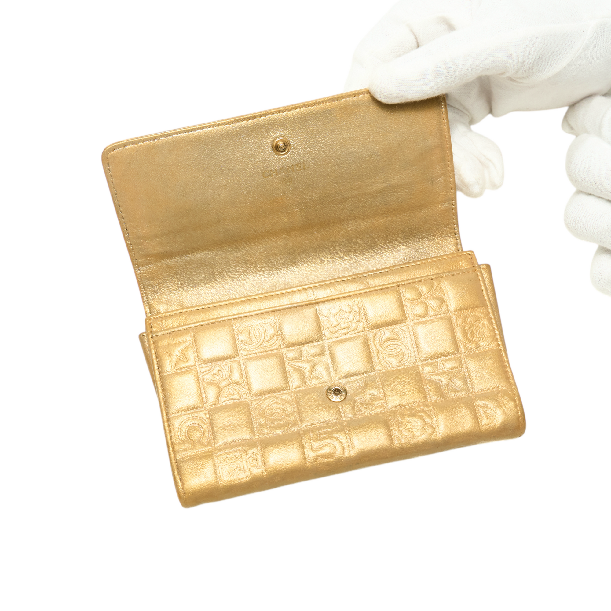 chanel 2005 lucky charms gold wallet