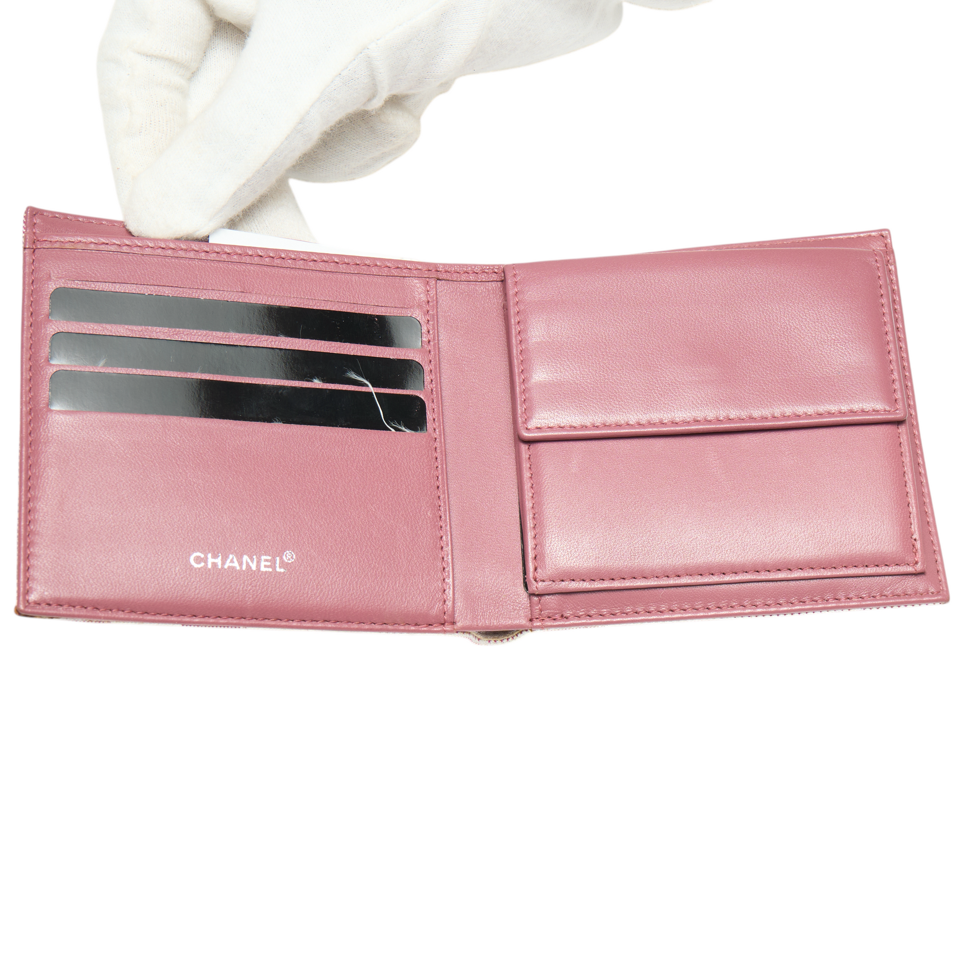chanel 2000s pink wallet