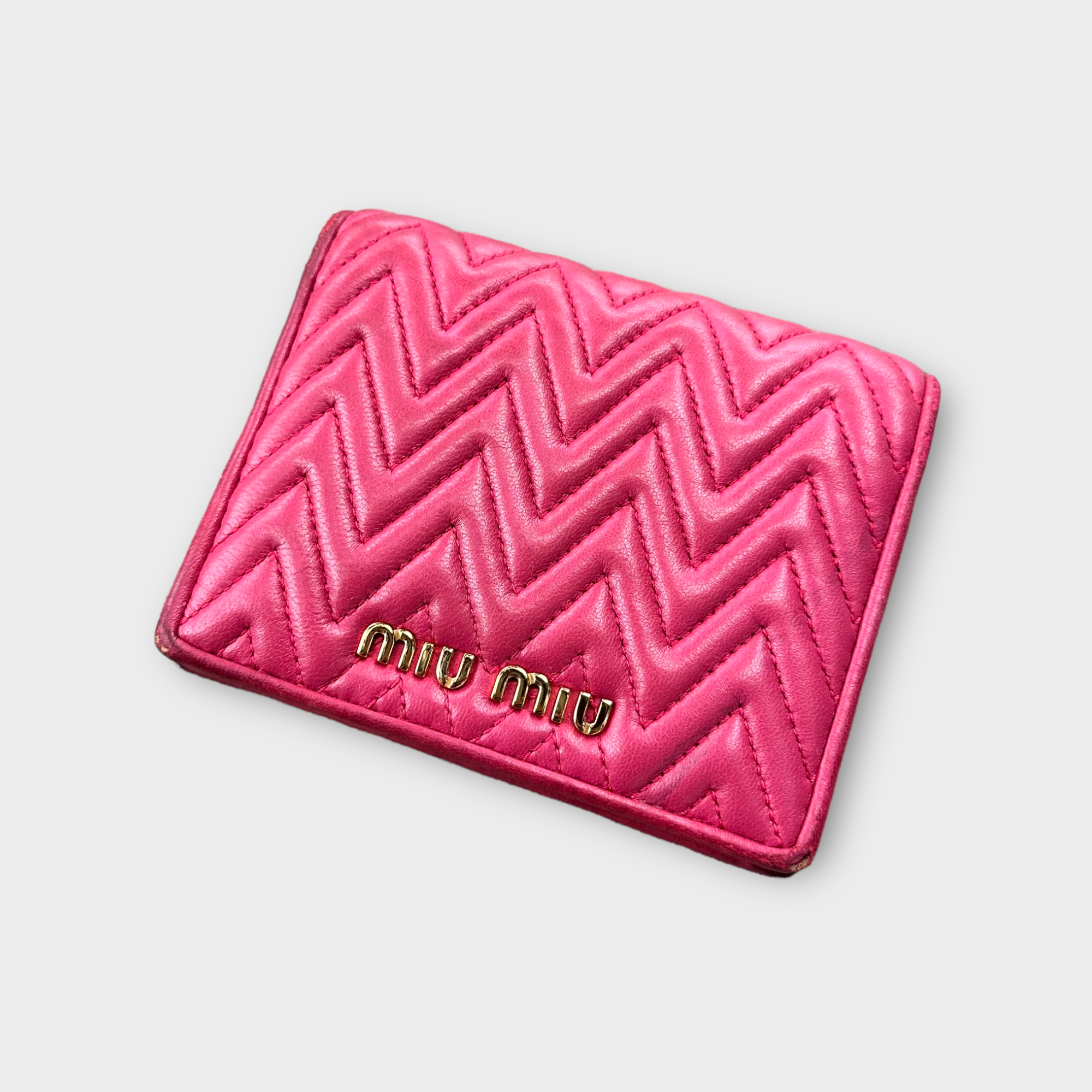 miu miu pink wallet