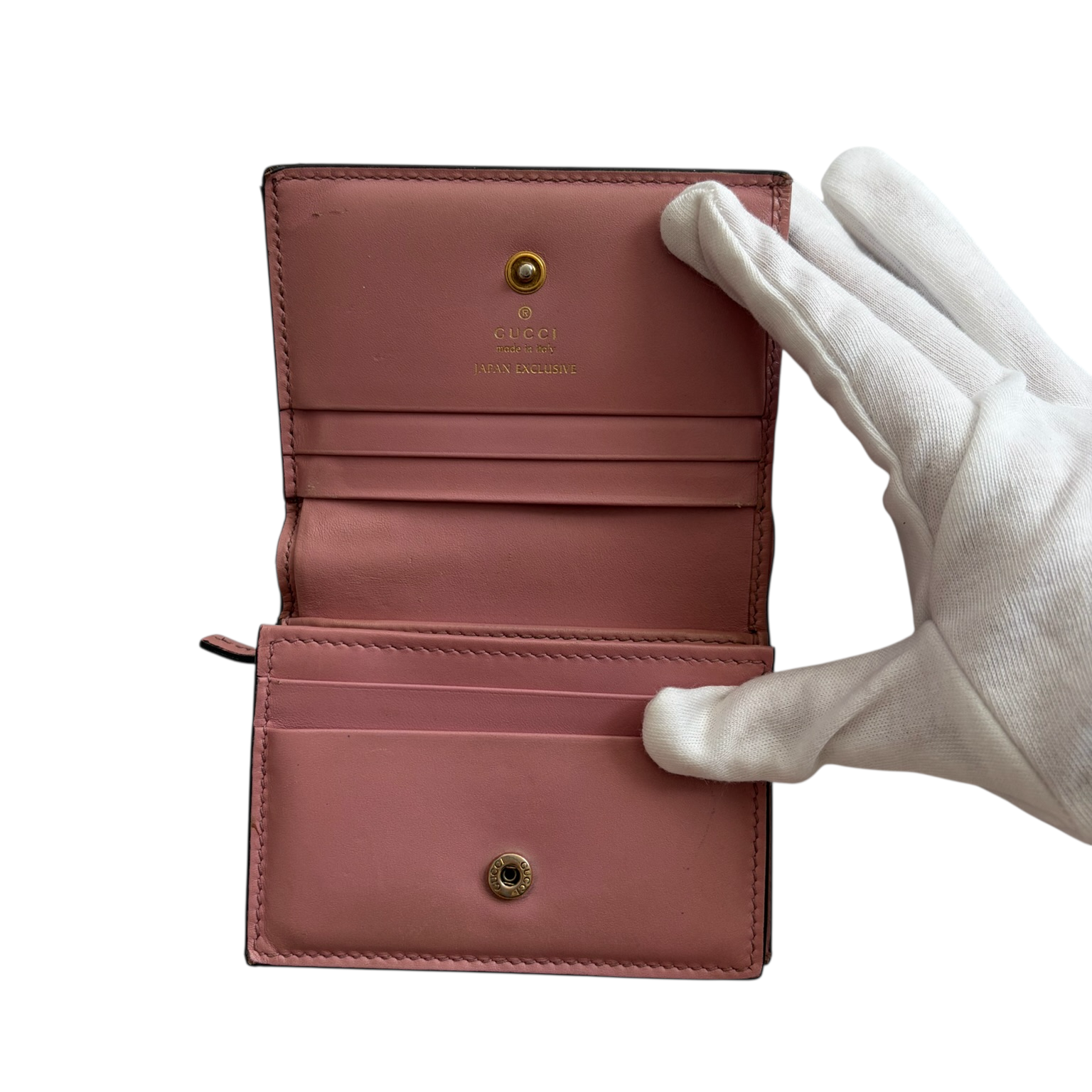 gucci strawberry wallet