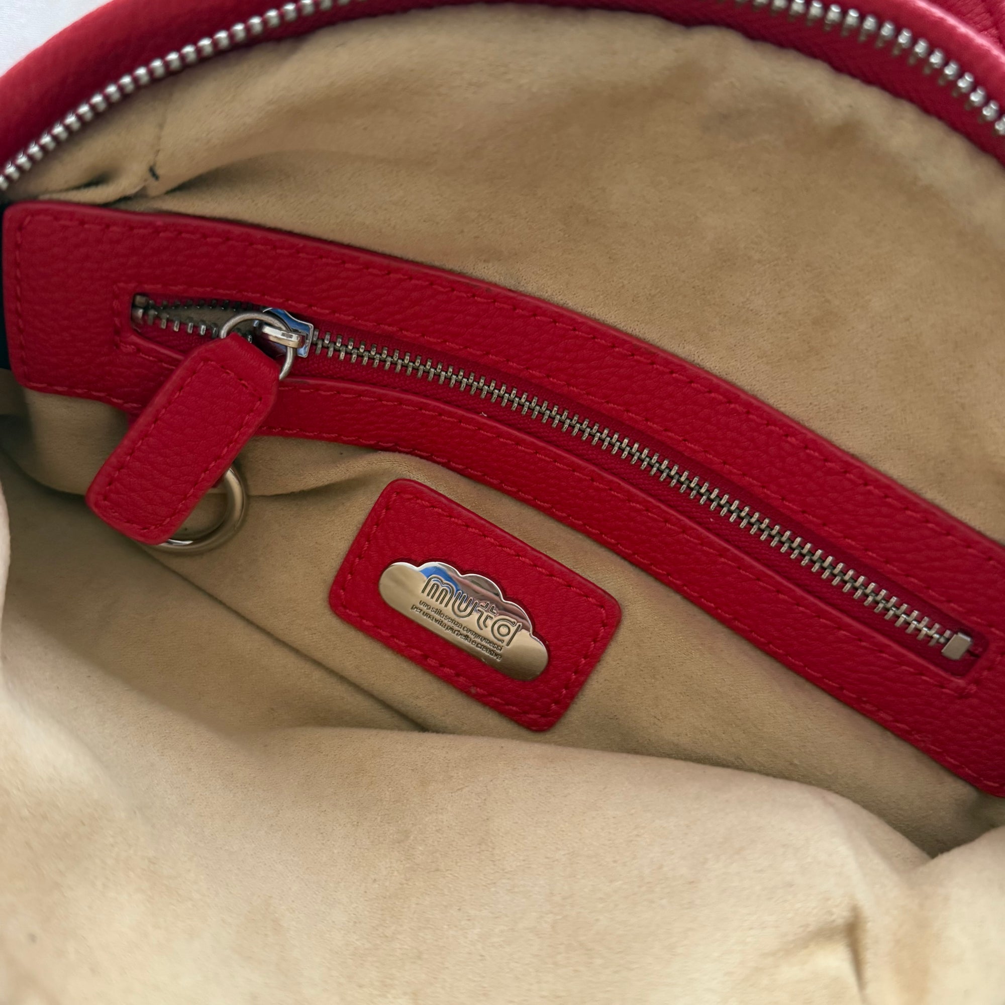 muta red 8 bag