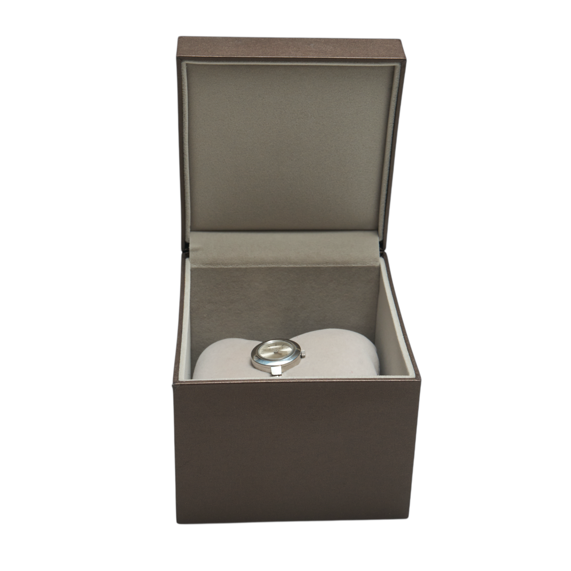 gucci 2000s round silver watch