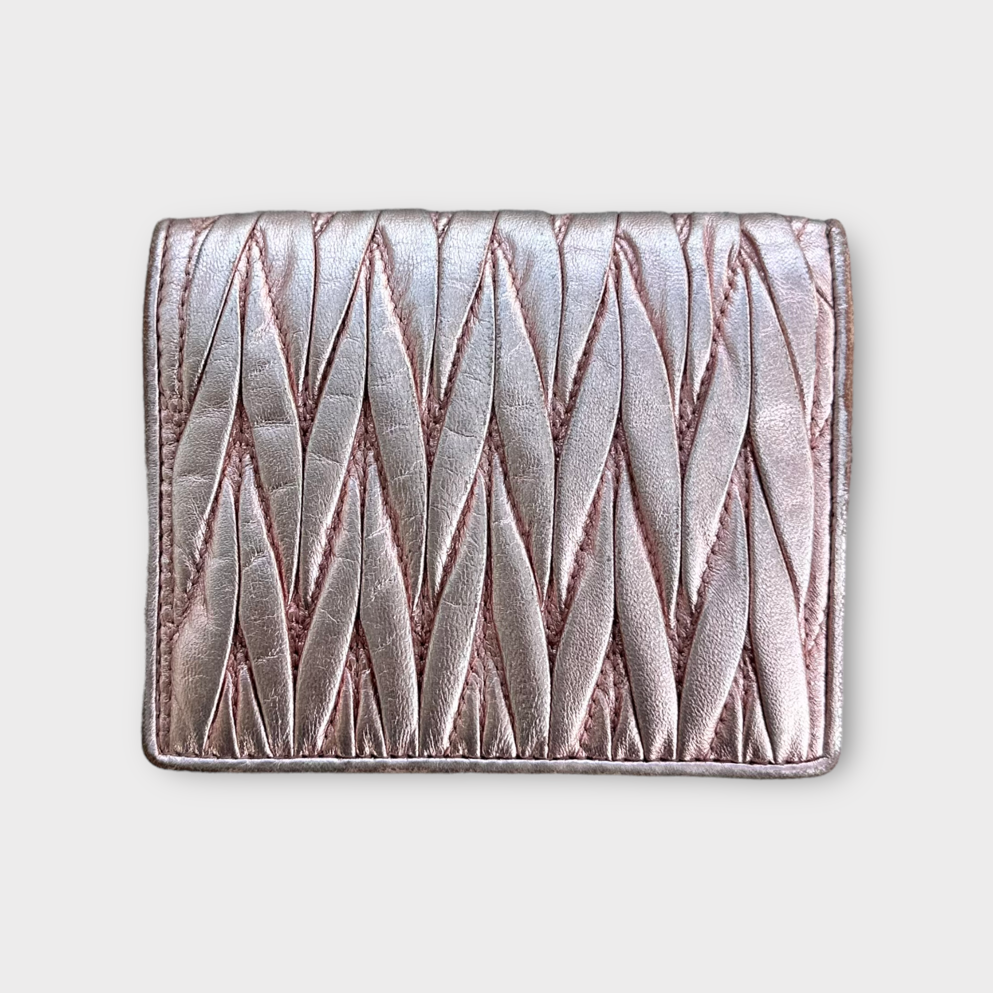 miu miu pink matelassé wallet