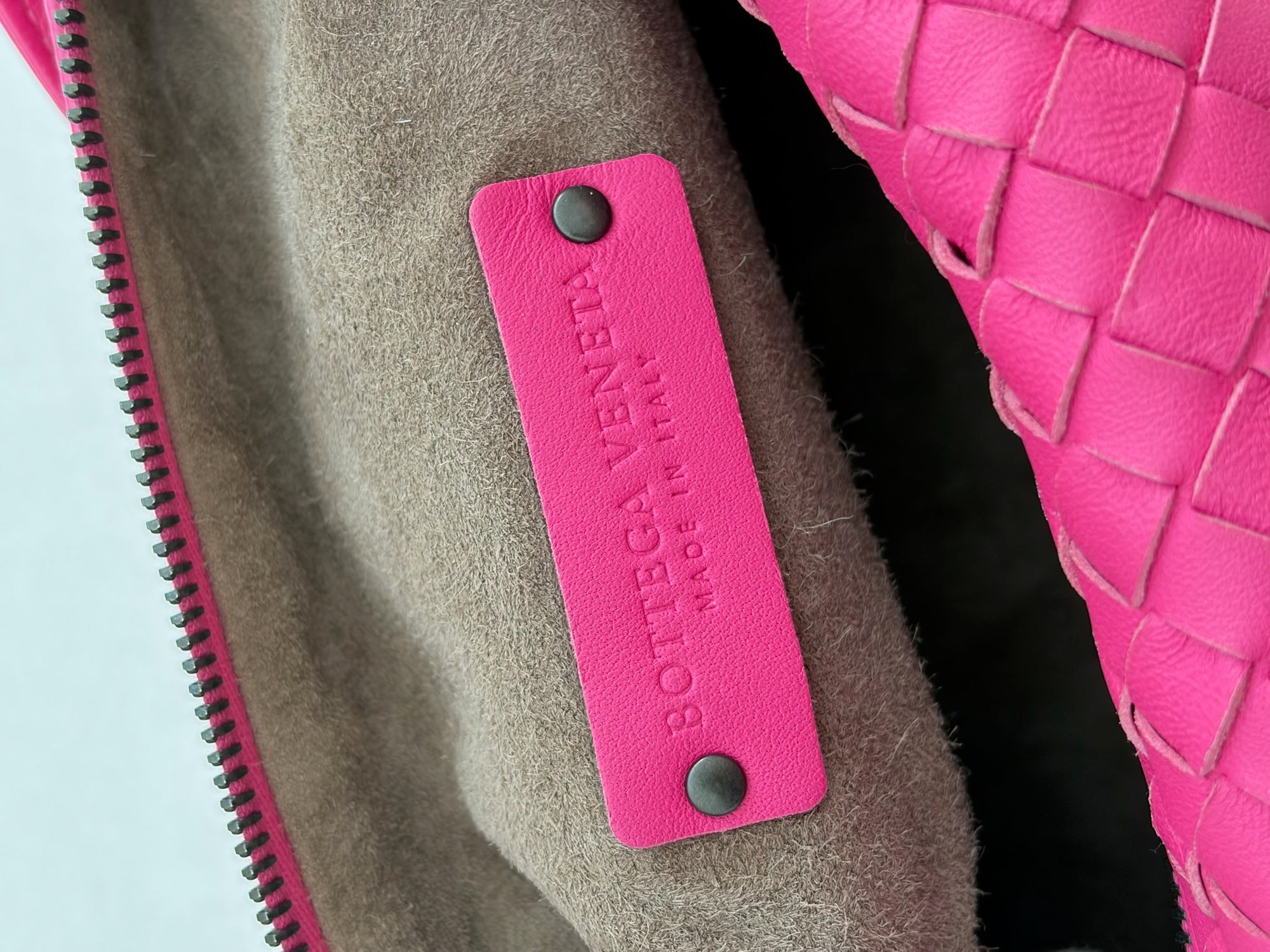 bottega veneta 2000s pink shoulder bag