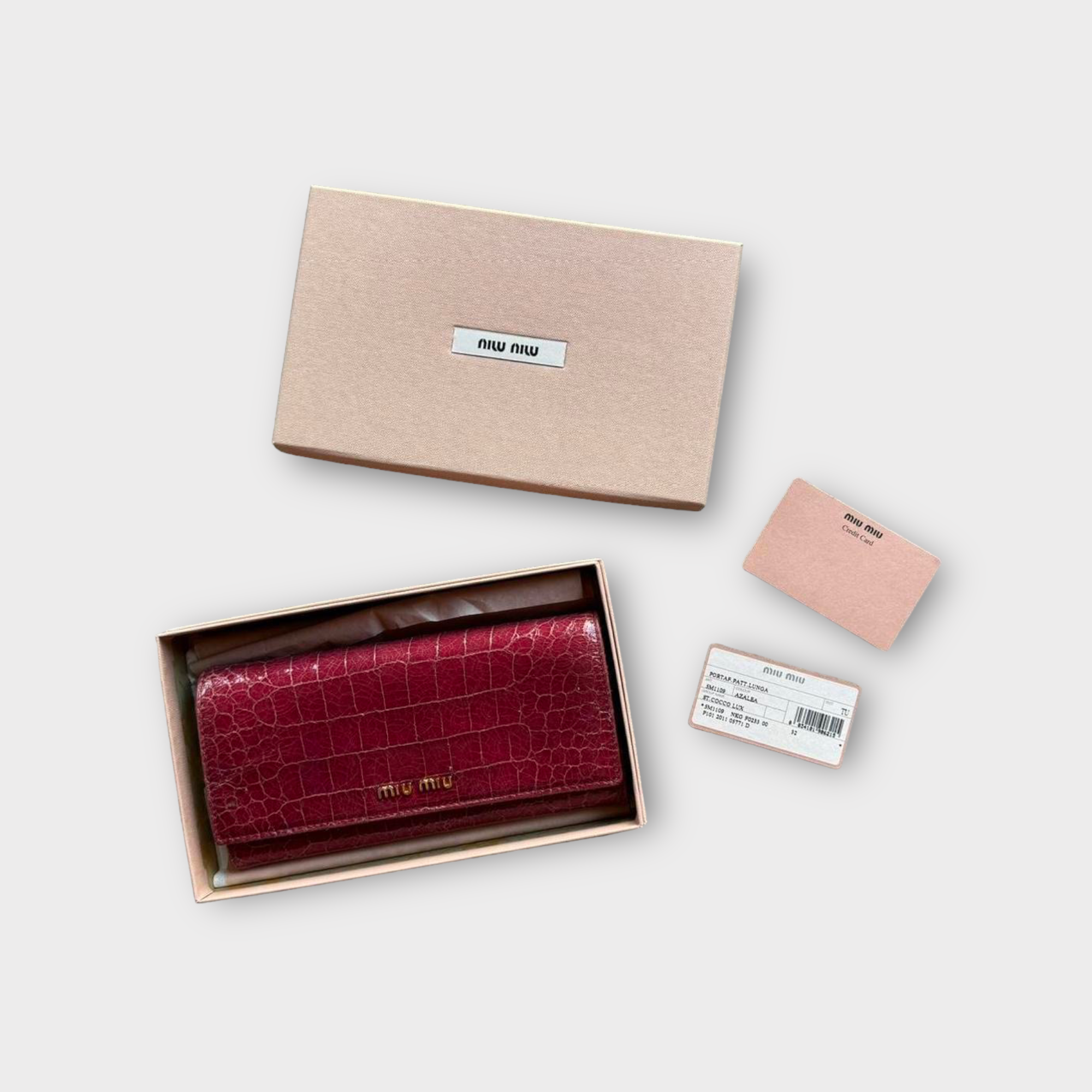 miu miu 2000s red crocodile wallet