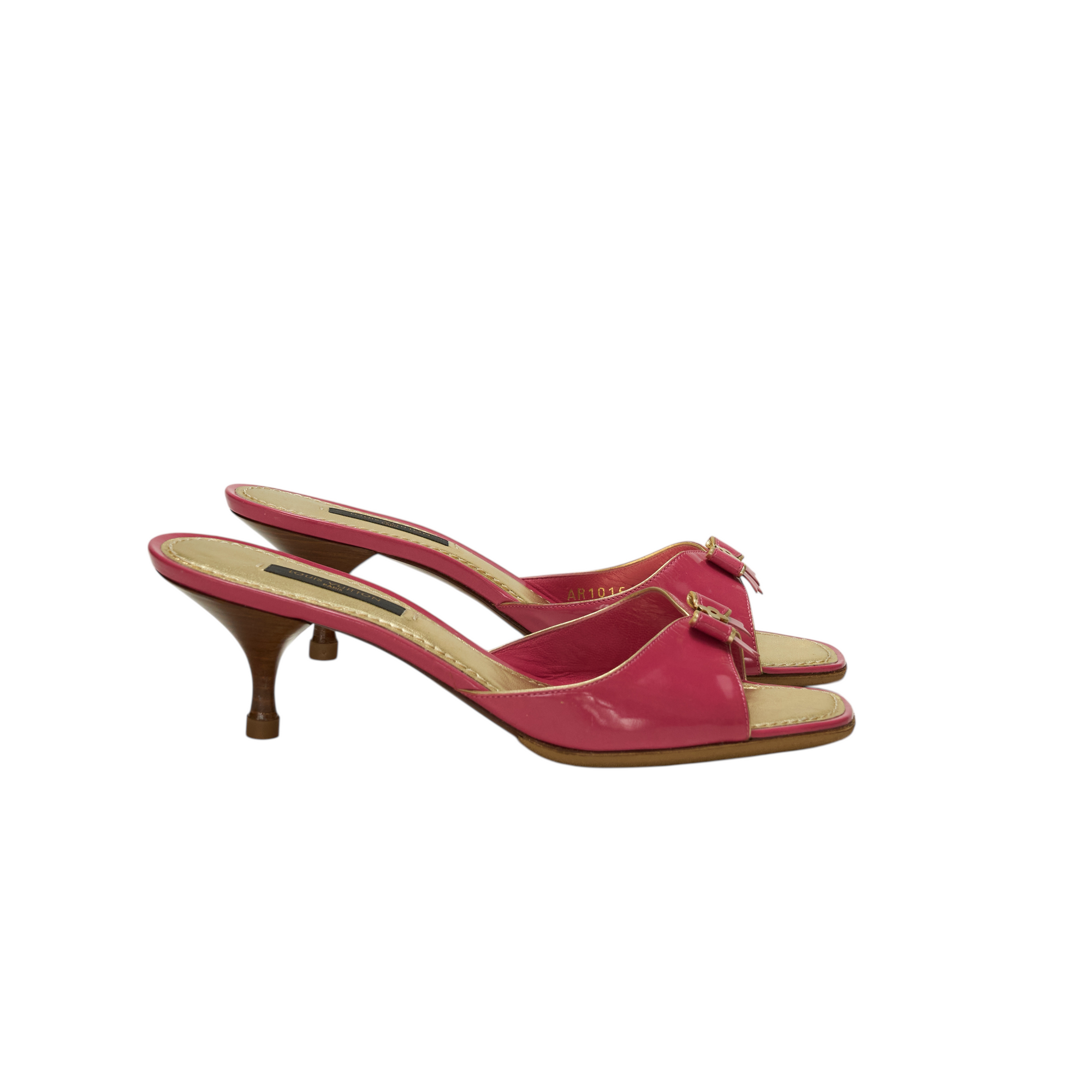 louis vuitton 2000s pink kitten heels