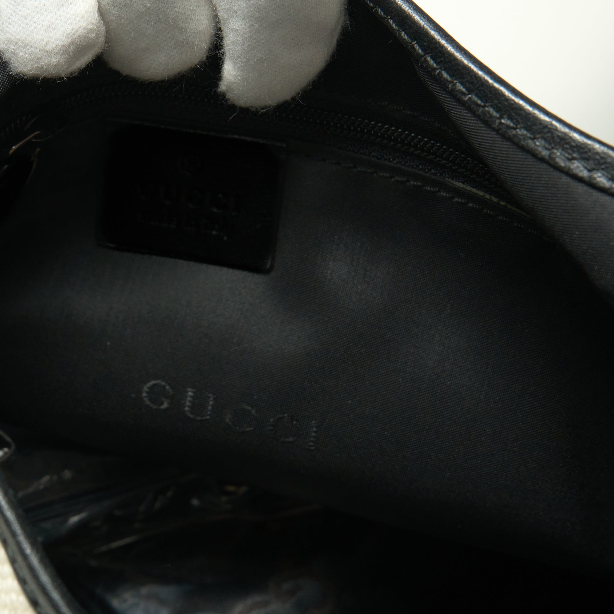 gucci 2000s white jackie bag