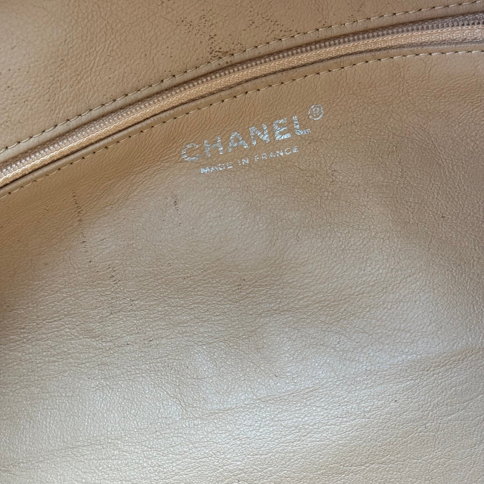 chanel 2000s shoulder bag