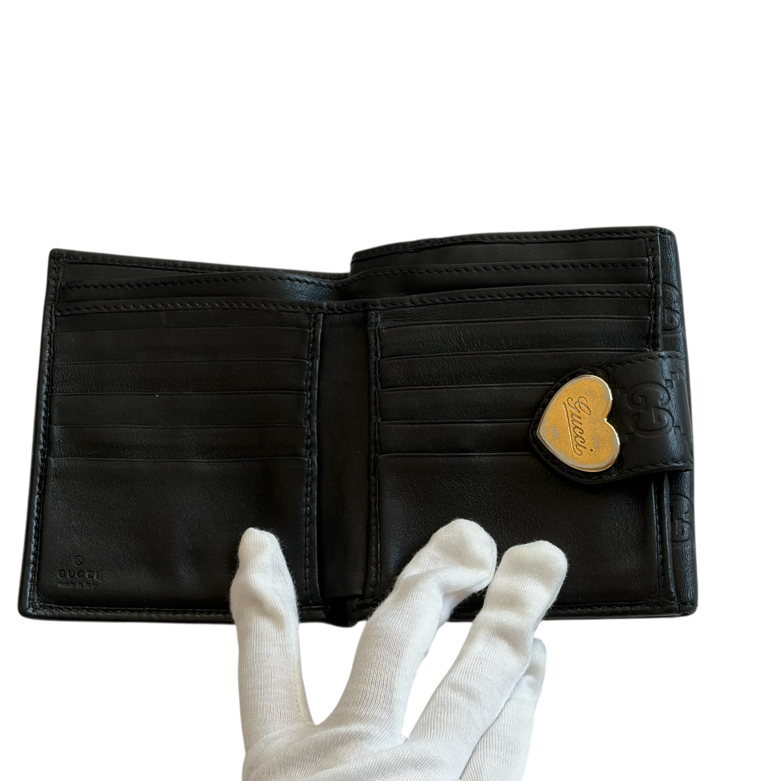 gucci 2000s black heart wallet